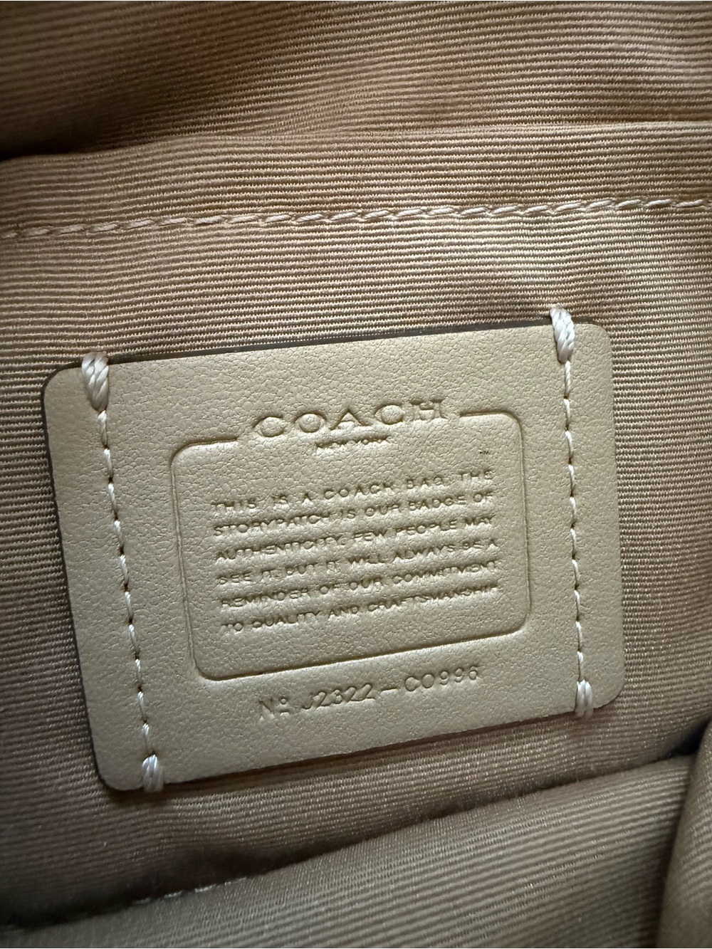 Coach Aria C0996 Cream Ivory Pebbled Leather Crescent Hobo Shoulder Bag - Picture 4 of 5